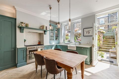 16 Chevin Terrace, Otley, LS21 3JH