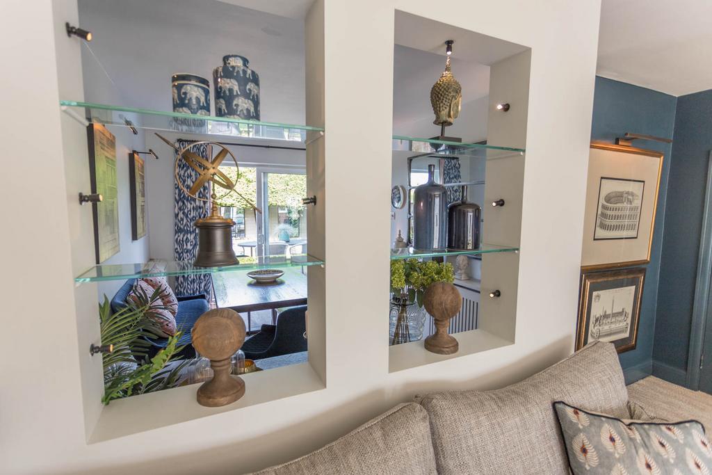 Semi open plan between Sitting & Dining Rooms
