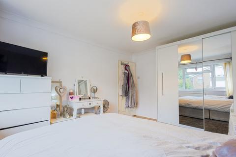 37 Buttermere Close, Folkestone, CT19 5JH