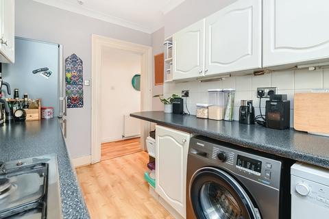 1 bedroom ground floor flat for sale, Highcroft Villas, Brighton, BN1