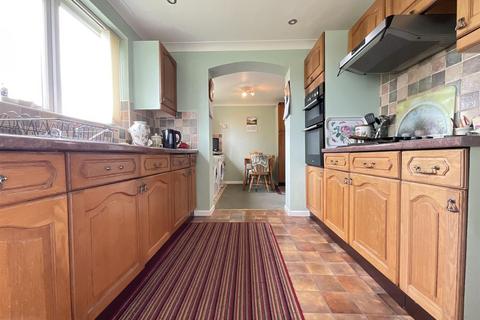 4 bedroom house for sale, Barleycroft, Scarborough, YO11