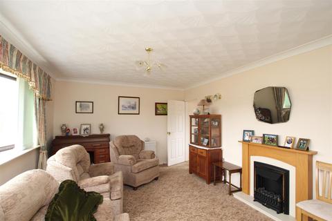 2 bedroom detached bungalow for sale, Ropewalk, Market Rasen LN8