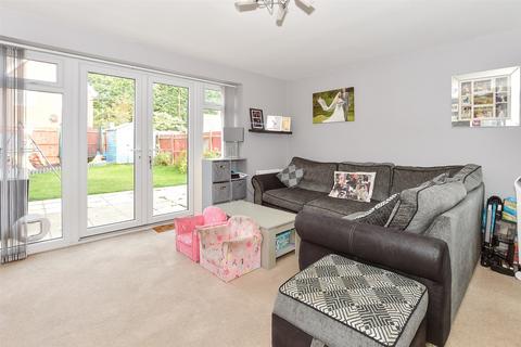 3 bedroom end of terrace house for sale, Gladys Avenue, Peacehaven, East Sussex