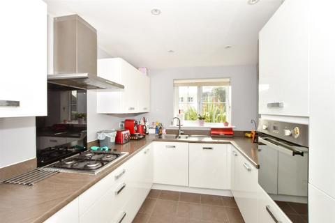 3 bedroom end of terrace house for sale, Gladys Avenue, Peacehaven, East Sussex