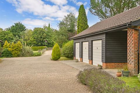 5 bedroom bungalow for sale, Low Wood, Bethersden, Ashford, Kent, TN26