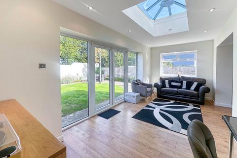 7 Grove Road, Stanford-le-hope, SS17 0ED