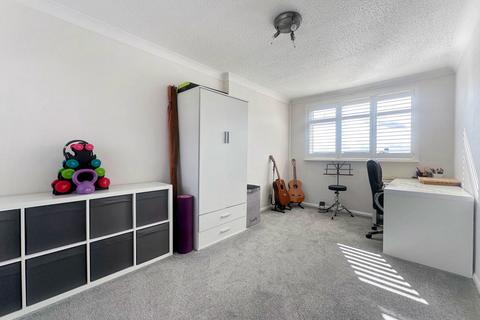 7 Grove Road, Stanford-le-hope, SS17 0ED