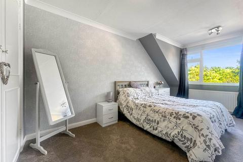 7 Grove Road, Stanford-le-hope, SS17 0ED