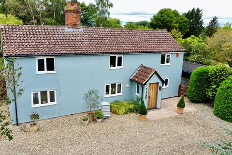 5 bedroom detached house for sale, The Street, Diss IP22