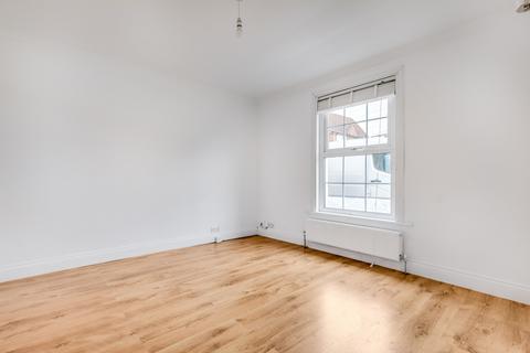 2 bedroom terraced house for sale, Garth Road, Morden, SM4