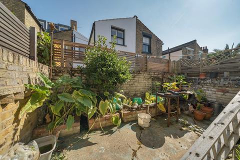 3 bedroom terraced house for sale, Arbery Road, Bow, London, E3