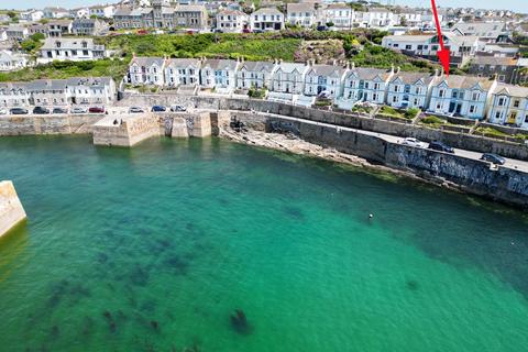 3 bedroom semi-detached house for sale, 15 Bay View Terrace, Porthleven TR13