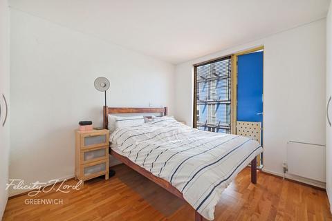 1 bedroom flat for sale, West Parkside, London, SE10 0QF