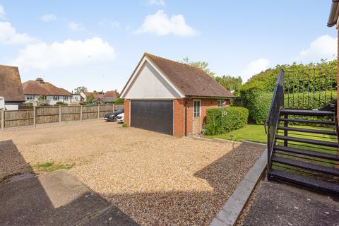 76 Castle Road, Whitstable, CT5 2EB