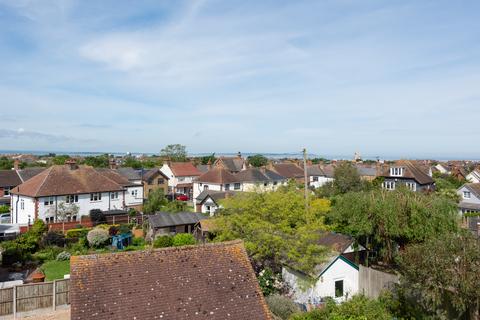 76 Castle Road, Whitstable, CT5 2EB