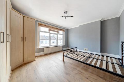 3 bedroom apartment to rent, Brownlow Road,  Finchley,  N3