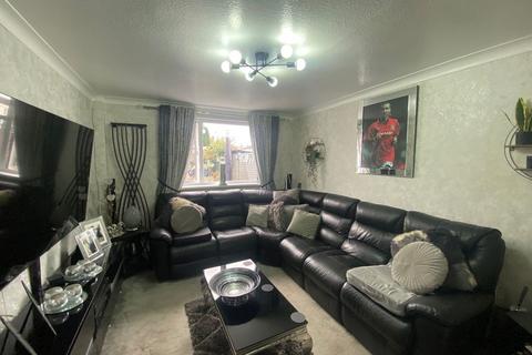 2 bedroom terraced house for sale, 3 Kent Avenue, Chadderton