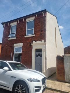 4 bedroom end of terrace house to rent, Elcho Street, Preston PR1