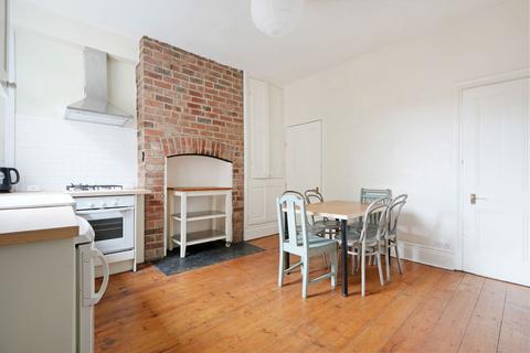 32 Upperthorpe, Sheffield, S6 3NA