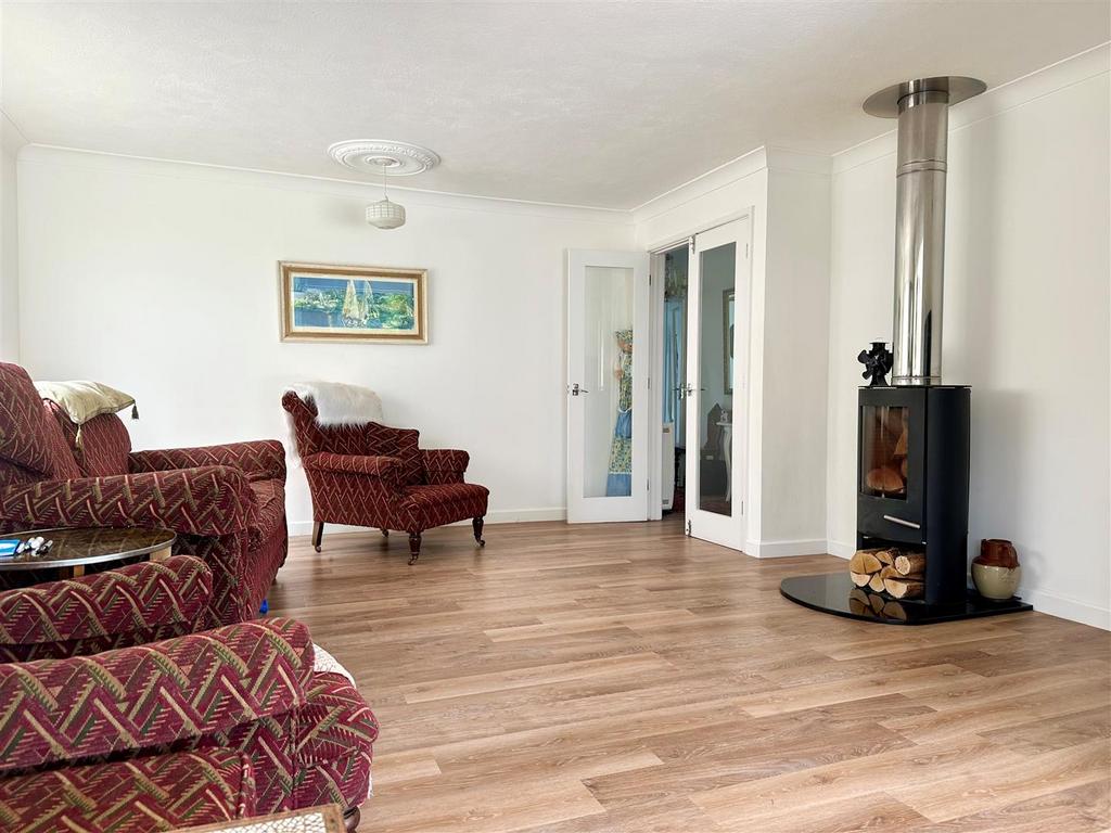 Living Area.jpg