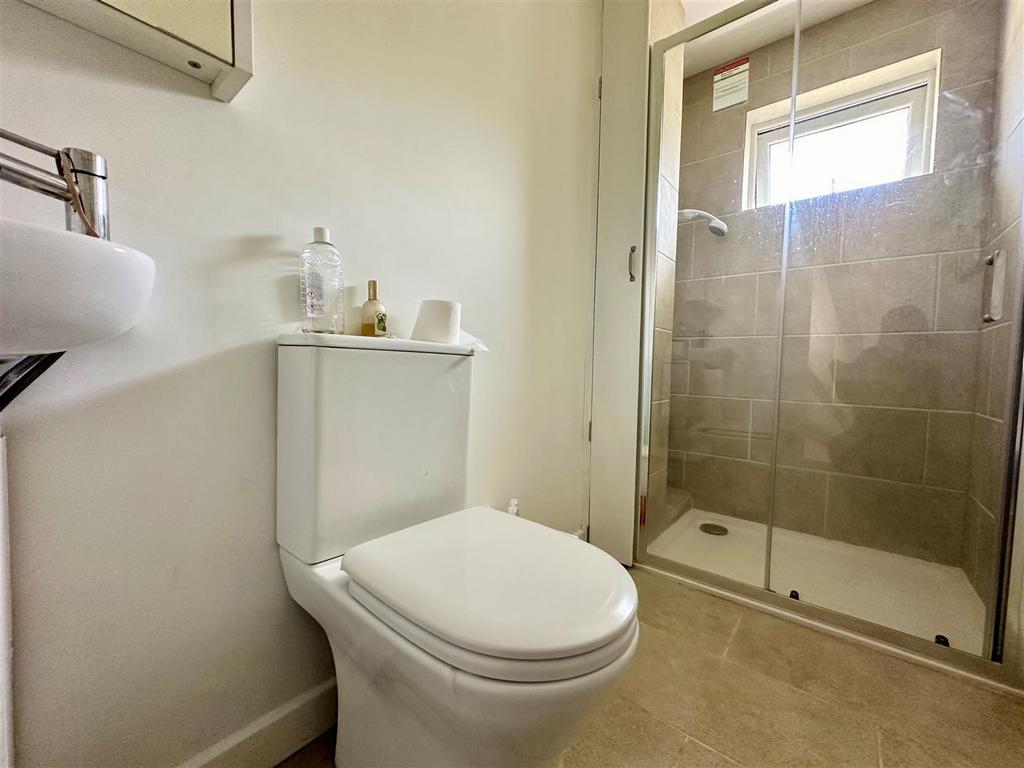 Shower Room.jpg