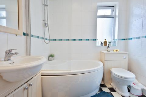 7 Quested Road, Folkestone, CT19 4BY