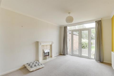 3 bedroom detached house for sale, St. Austell Drive, Wilford NG11