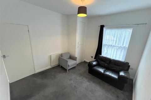 1 bedroom apartment to rent, Flat 10 Beechwood Court, Halesowen Road, Cradley Heath