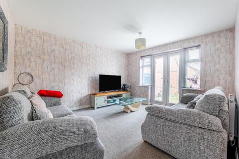 4 bedroom detached house for sale, Buttercup Close, Evesham