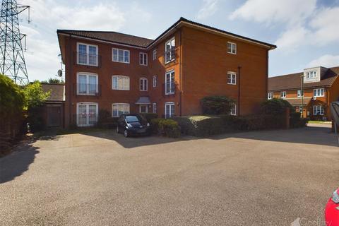 2 bedroom flat to rent, Cheviot Way, Stevenage SG1