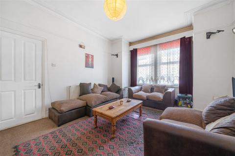 155a Croydon Road, London, SE20 7TY