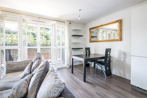 3 bedroom apartment for sale, Ferdinand Court, Adenmore Rd, Catford SE6