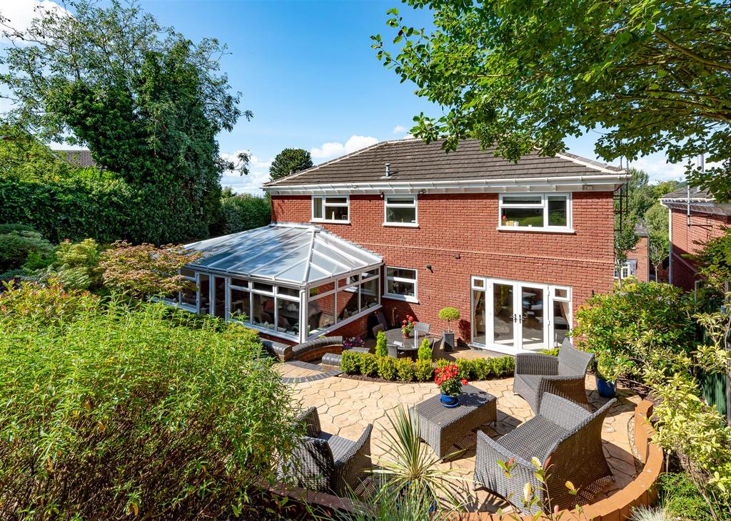 3 High Meadows-garden5.jpg