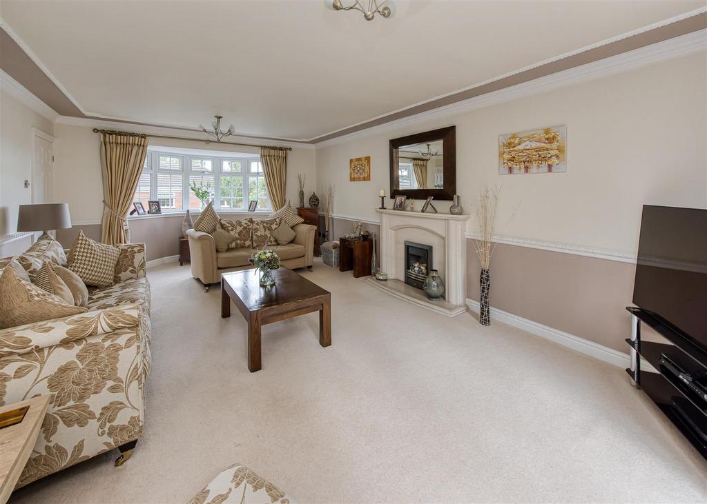 3 High Meadows-living2.jpg