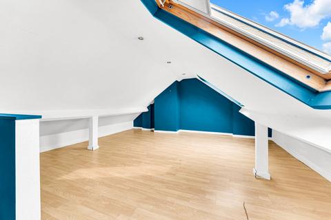 144 Avondale Drive, Widnes, WA8 7XQ