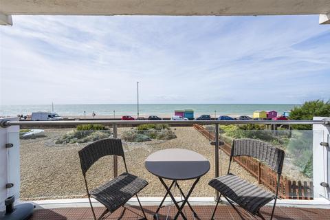 2 bedroom flat for sale, Esplanade, Seaford