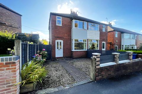 3 bedroom semi-detached house for sale, West Park Road, Bredbury