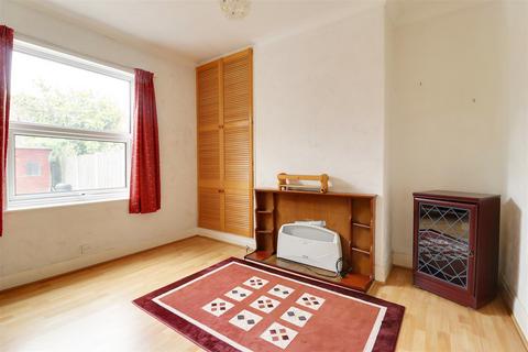 3 bedroom terraced house for sale, Blackburn Avenue, Brough