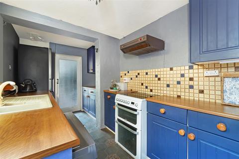 25 Treadwell Road, Epsom, KT18 5JP