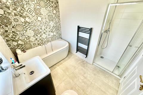 18 Fitzharding Road, Easton In Gordano, Bristol, BS20 0EH