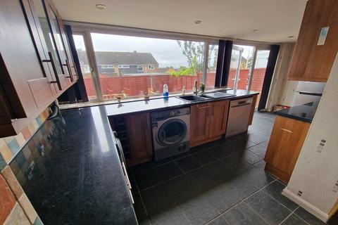 55 Lang Road, Crewkerne, TA18 8HH