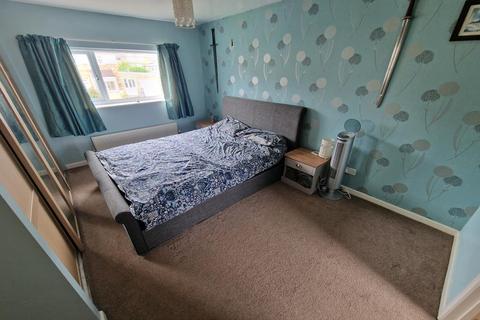 55 Lang Road, Crewkerne, TA18 8HH