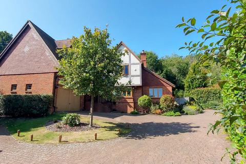 5 bedroom detached house for sale, The Combe, Eastbourne, BN20 9DB