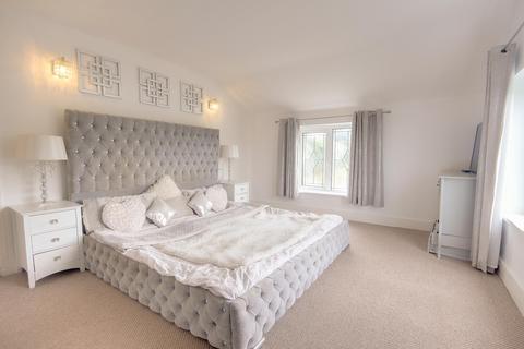 Meadowside Gloucester Road, Hartpury, Gloucester, GL19 3BT