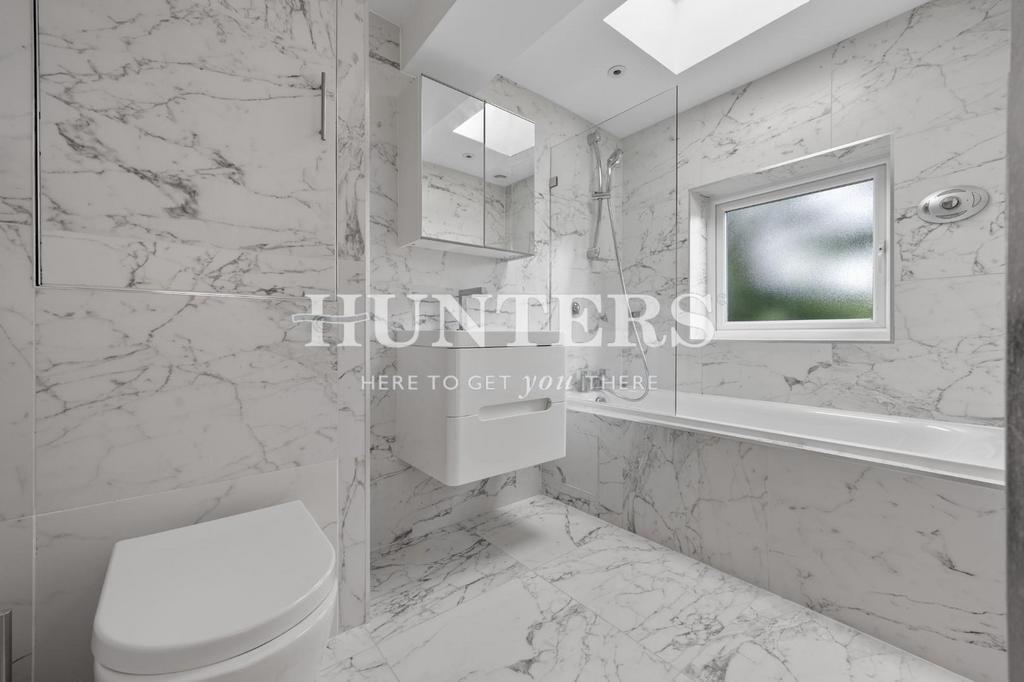 Bedroom Two En Suite