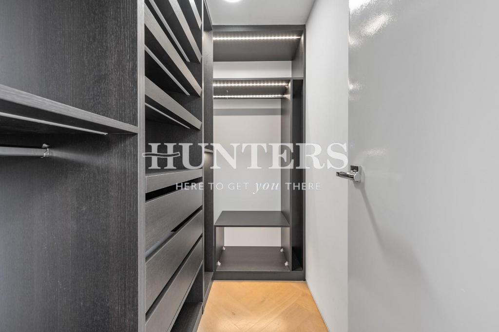 Walk in closet