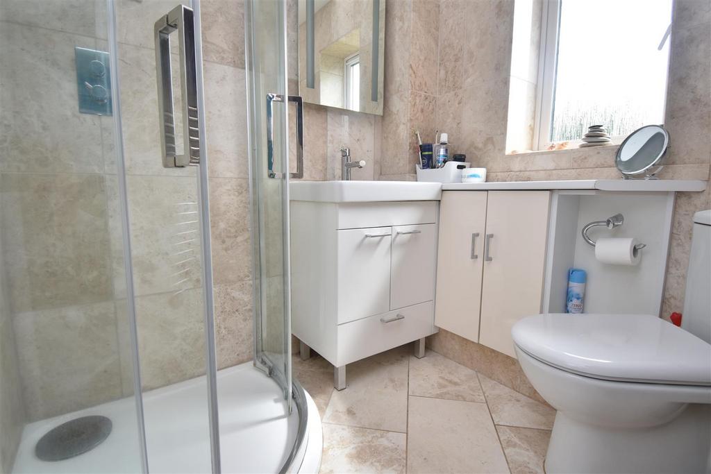 En-suite .JPG
