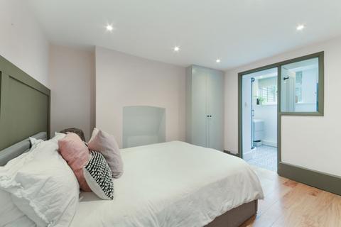 1 bedroom flat for sale, St. Leonards Road, Surbiton KT6