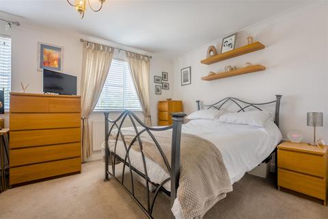 71 Oldfield Drive, Wouldham, Rochester, ME1 3GP