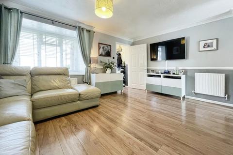 20a Ashcombe Crescent, Bristol, BS30 5NX